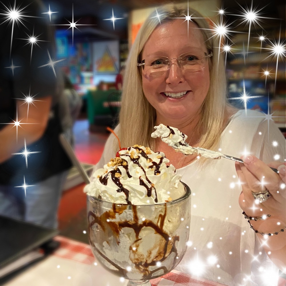 Meet your Posher, Angela